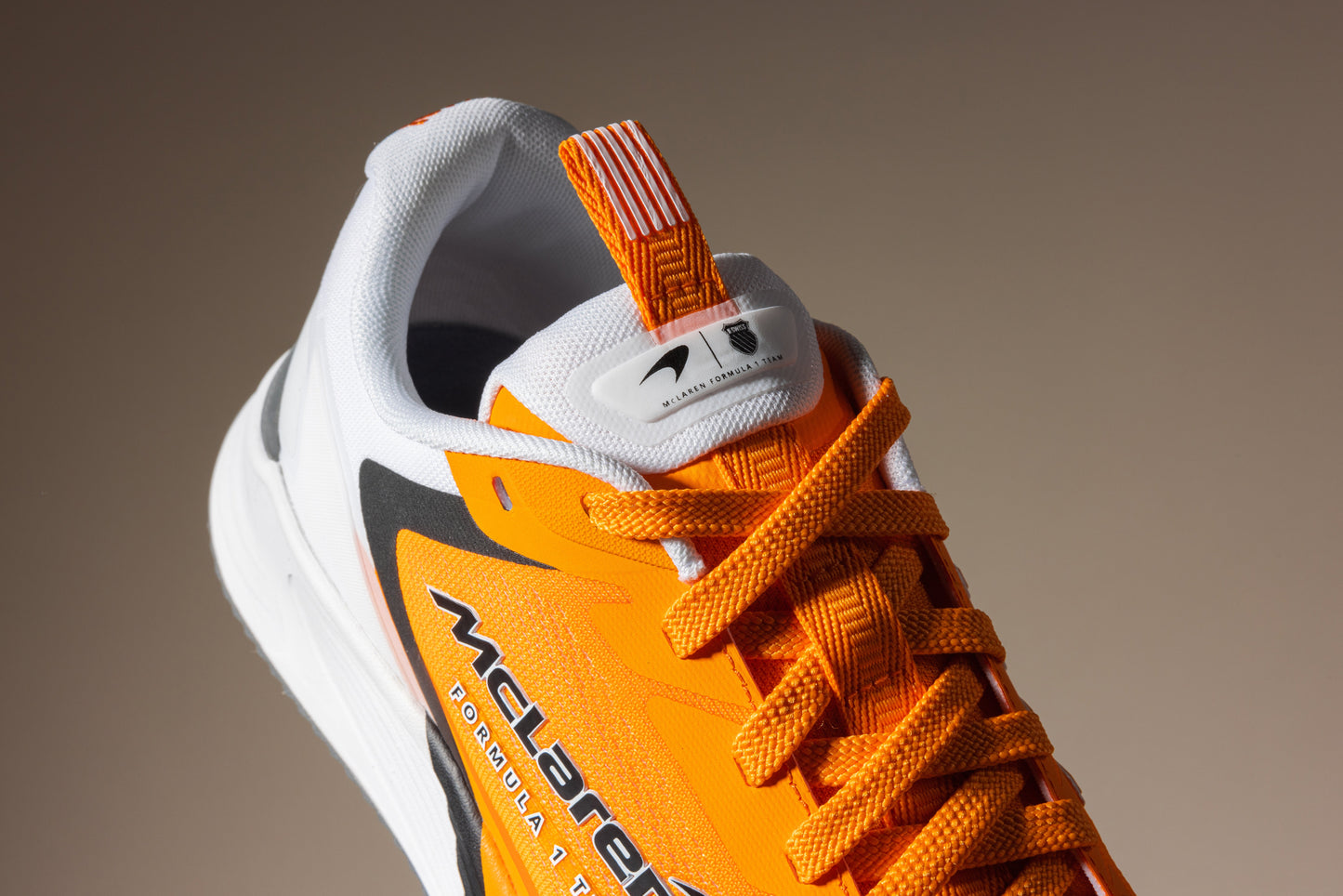 AERO-ACTIVE II X McLAREN F1 TEAM 男士 運動鞋