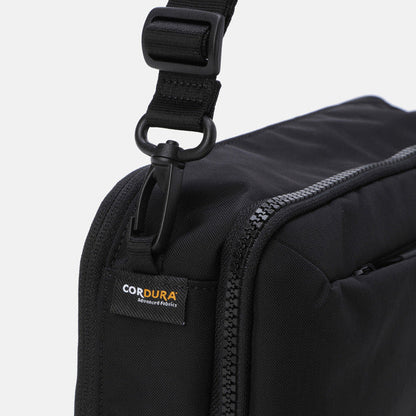 TRAVEL CROSS POUCH 男士 休閒肩背包