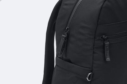 BACKPACK 雙肩後背包