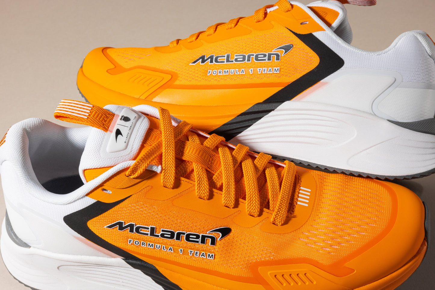 AERO-ACTIVE II X McLAREN F1 TEAM 男士 運動鞋