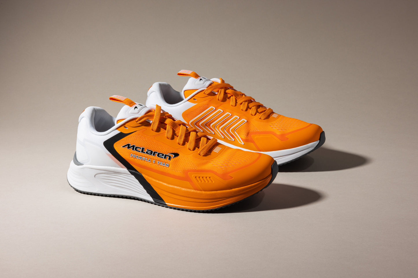 AERO-ACTIVE II X McLAREN F1 TEAM 男士 運動鞋