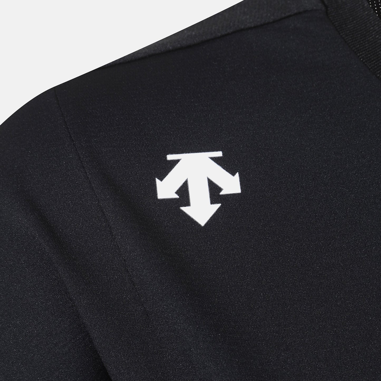 RUNNING ESSENCIAL HALF SLEEVET-SHIRTS 女士 運動上衣