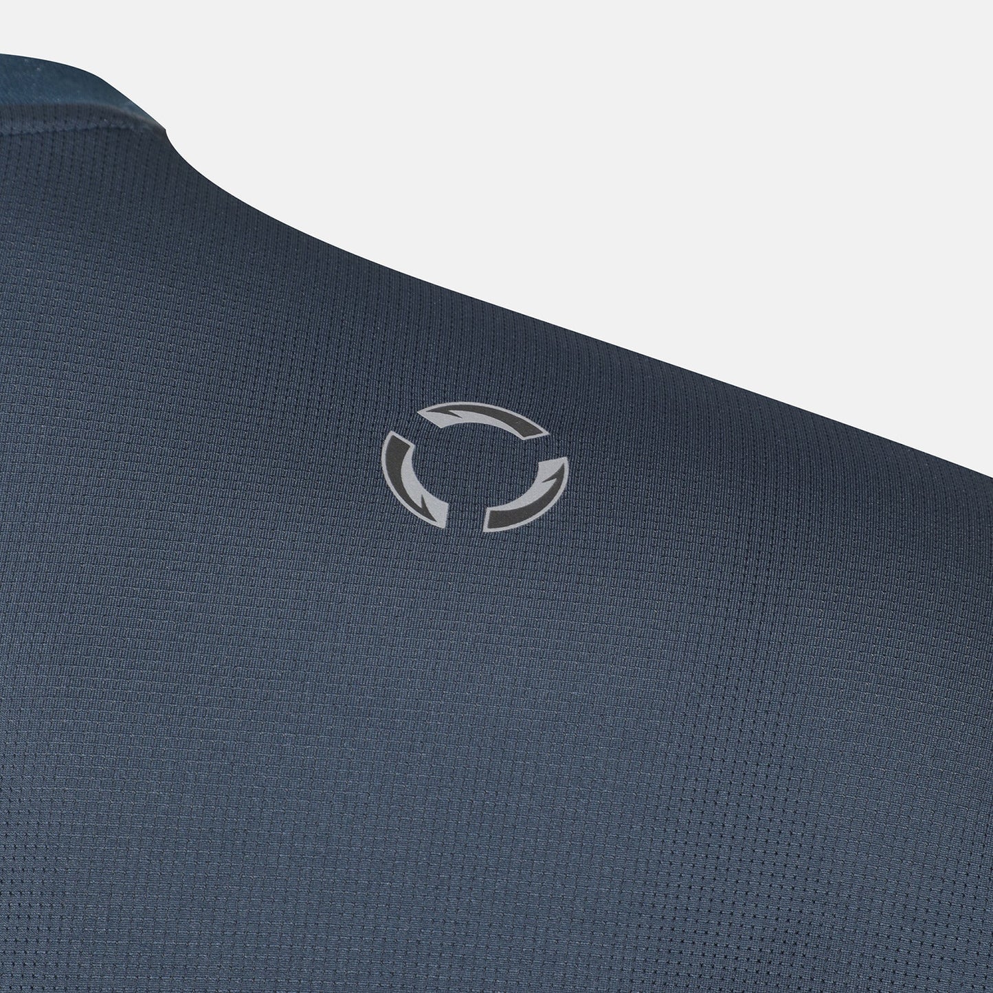 RUNNING ESSENCIAL HALF SLEEVET-SHIRTS 女士 運動上衣