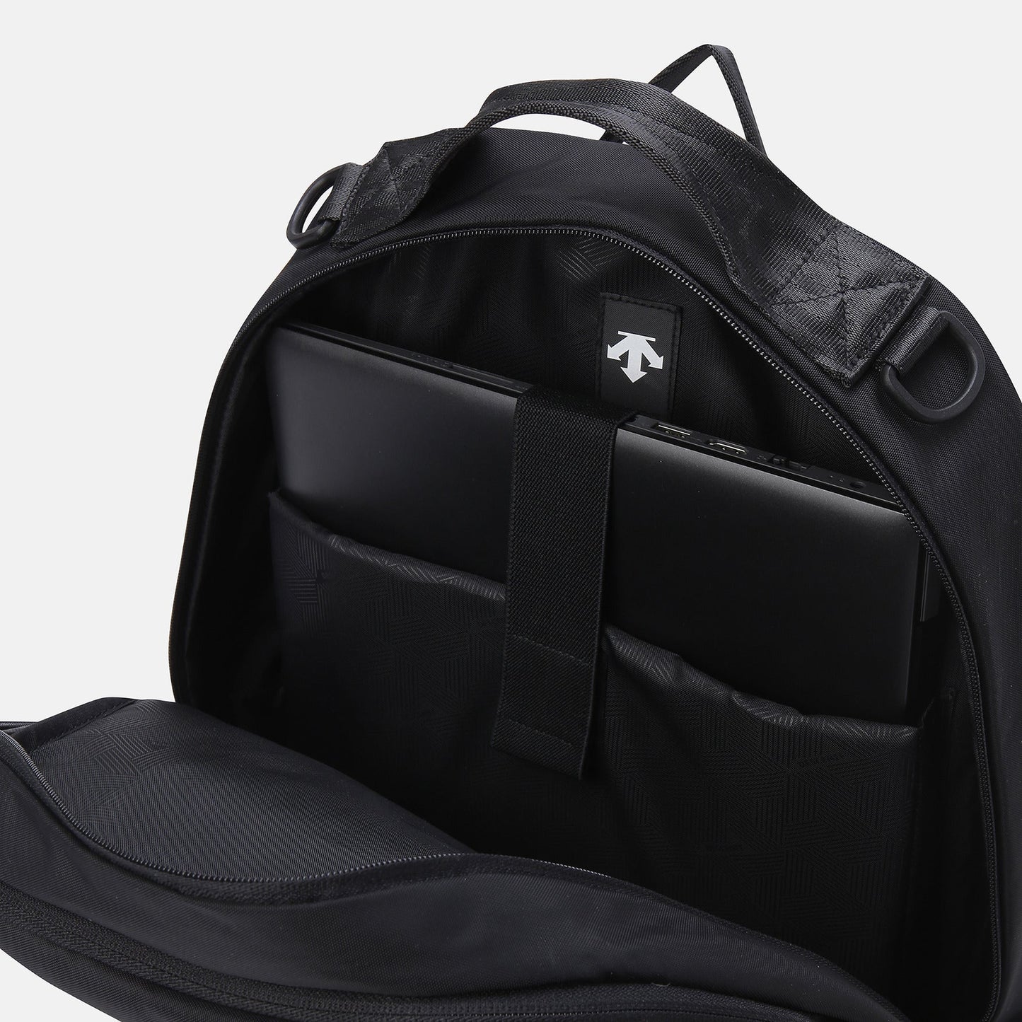 TURNS 2.0 中性 後背包(28L)